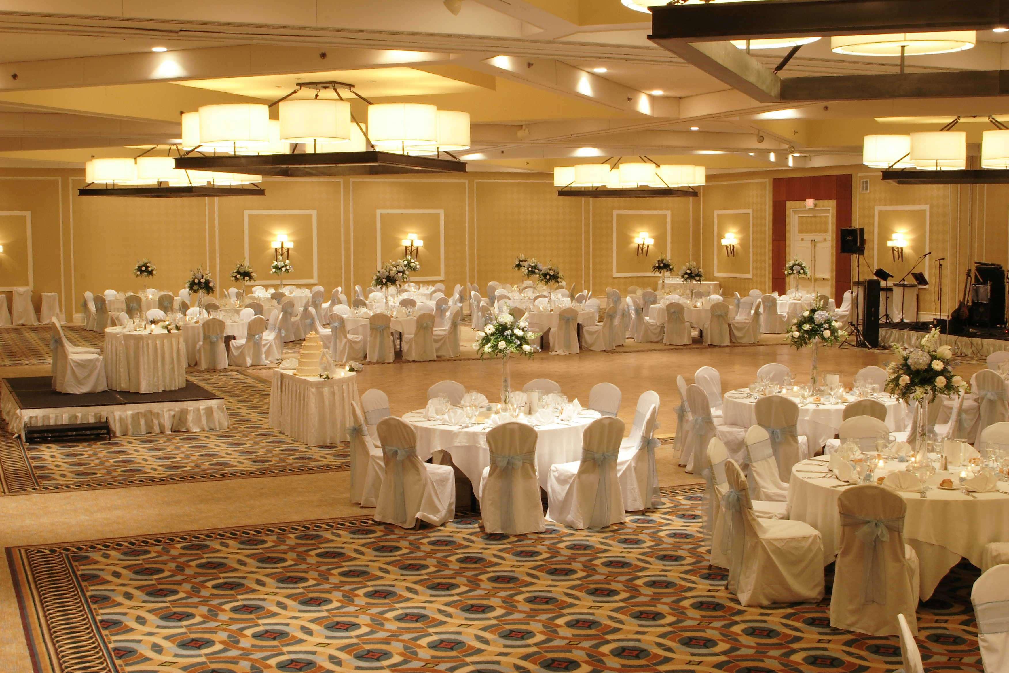 Hotel Doubletree By Hilton & Executive Meeting Center 4*