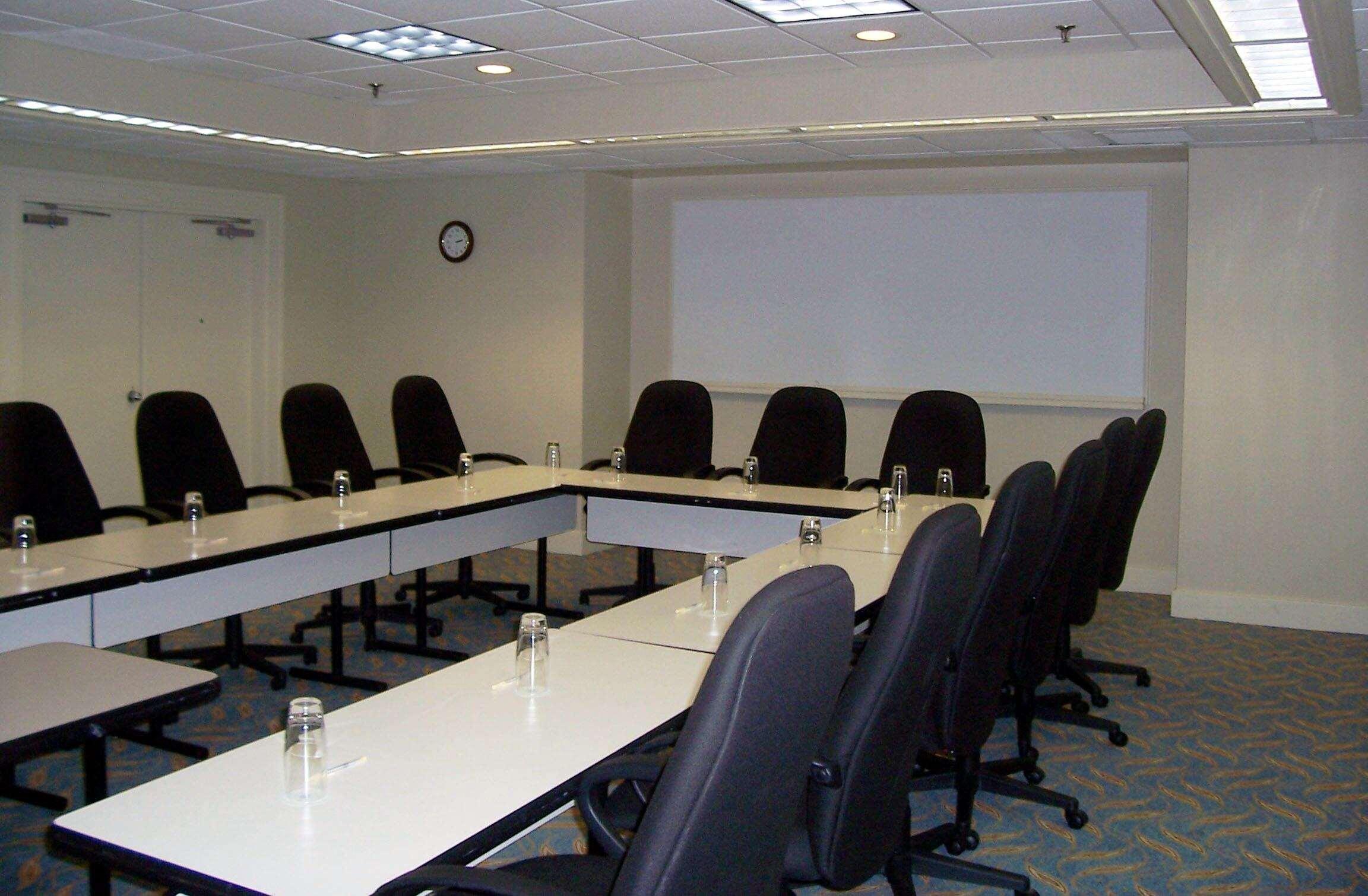 Hotel Doubletree By Hilton & Executive Meeting Center