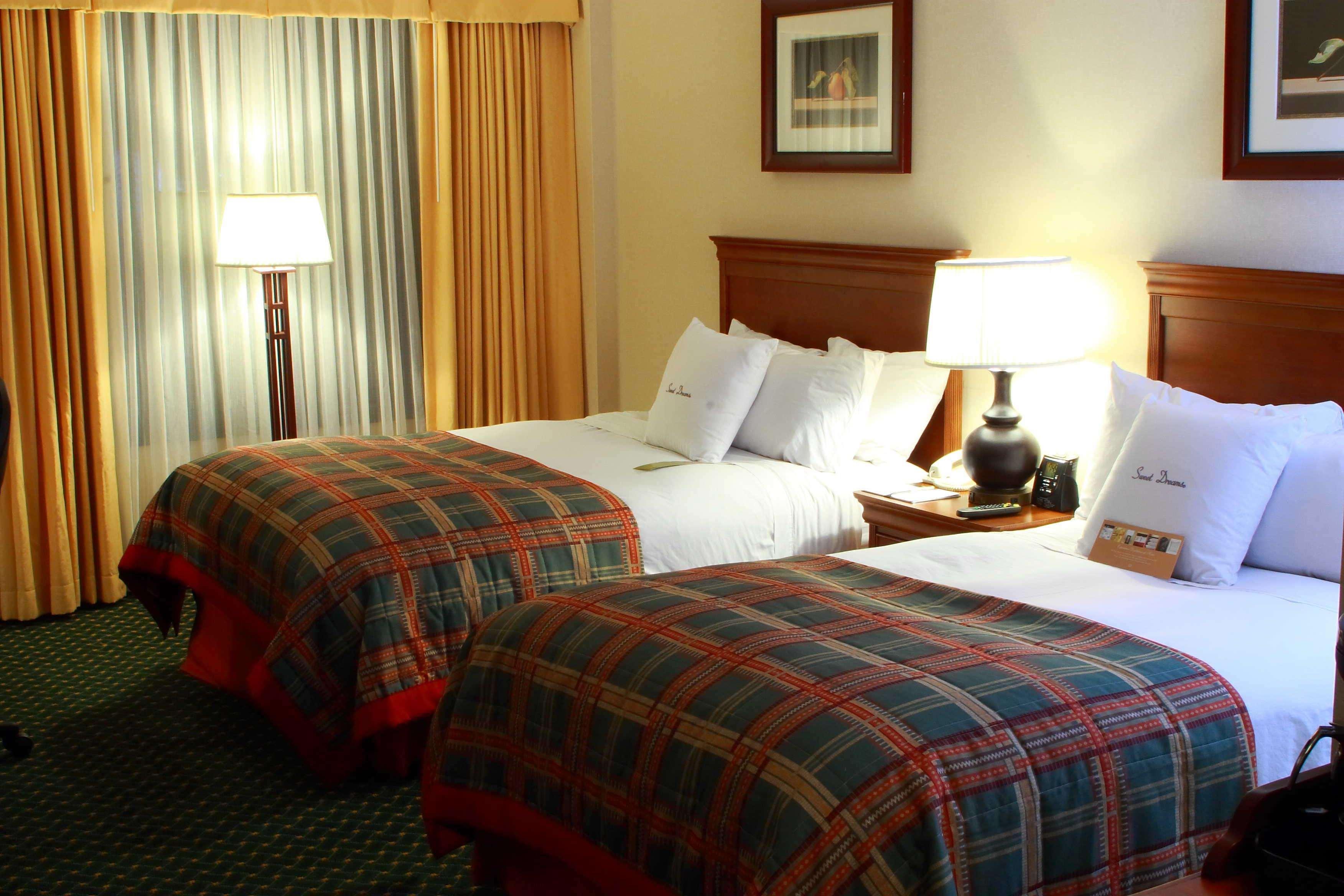 Doubletree By Hilton & Executive Meeting Center 4*