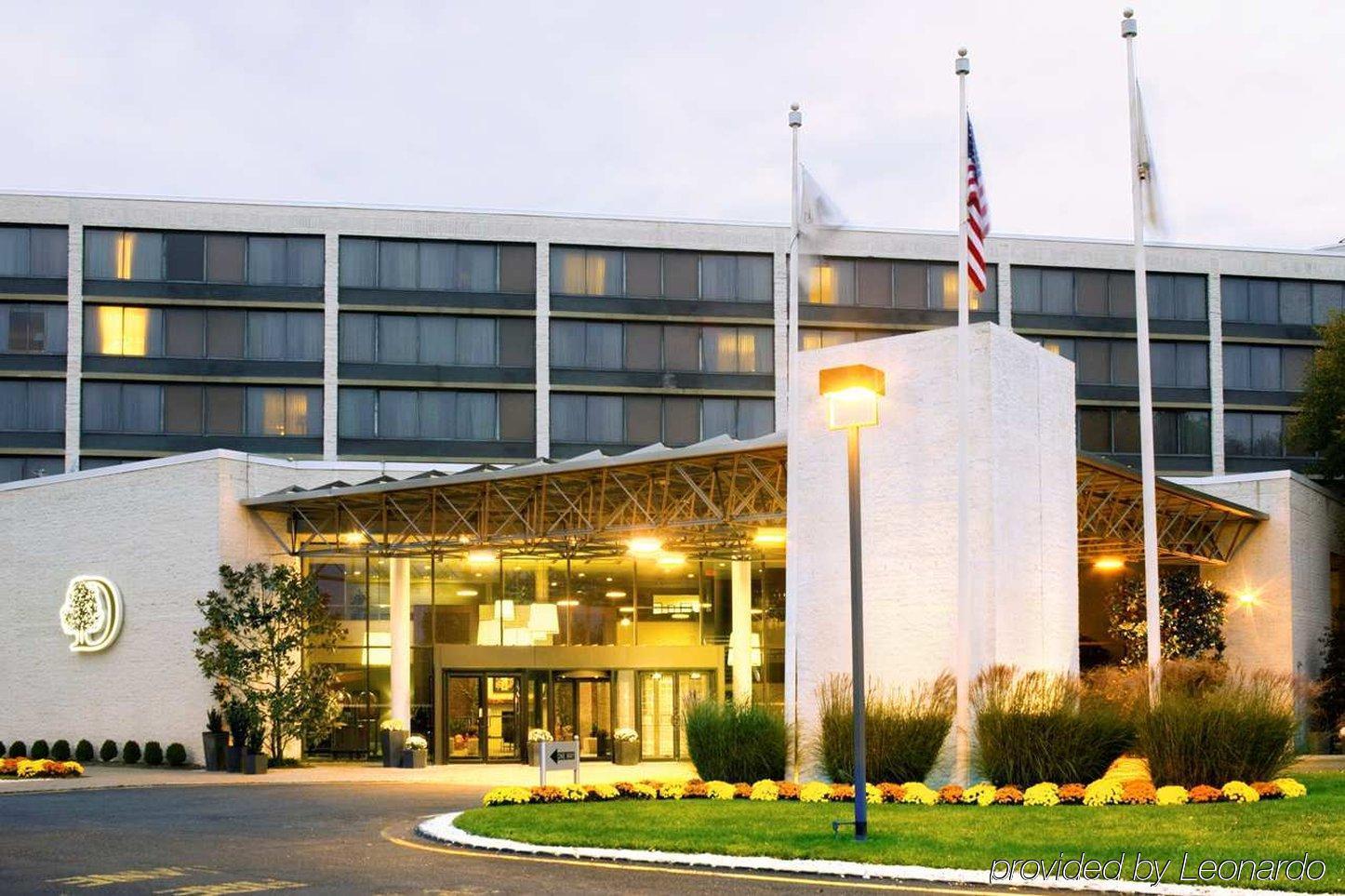 Hotel Doubletree By Hilton & Executive Meeting Center