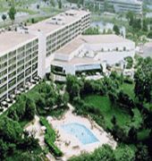 Doubletree By Hilton & Executive Meeting Center Hotel