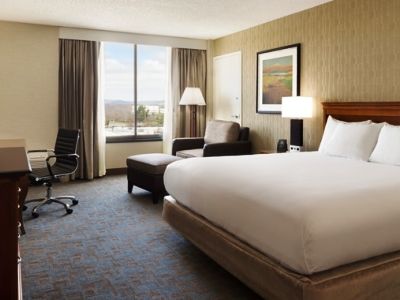 Doubletree By Hilton & Executive Meeting Center Hotel Somerset